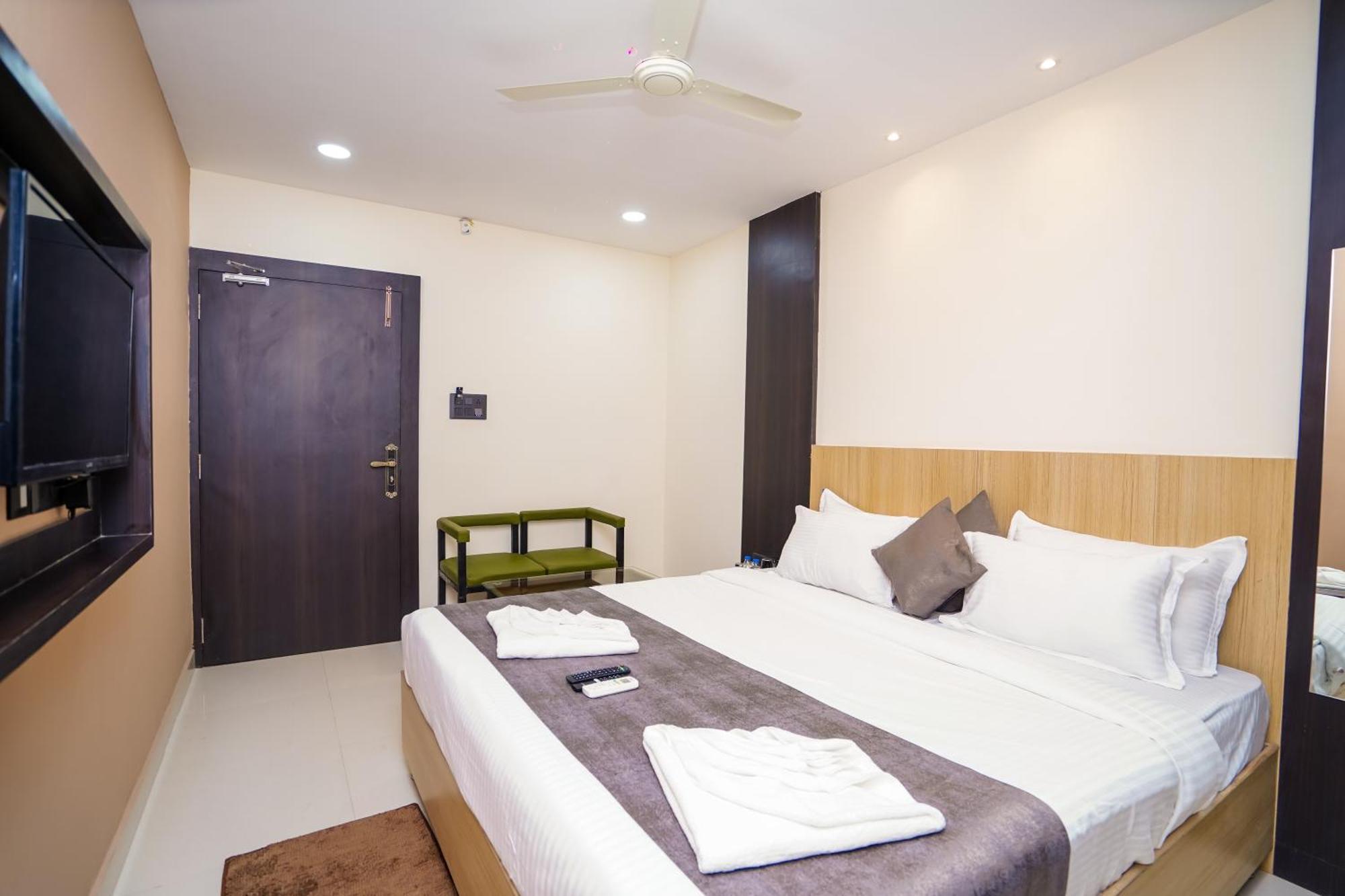 Hotel Middleton Nxt Bhuvanesvar Kültér fotó