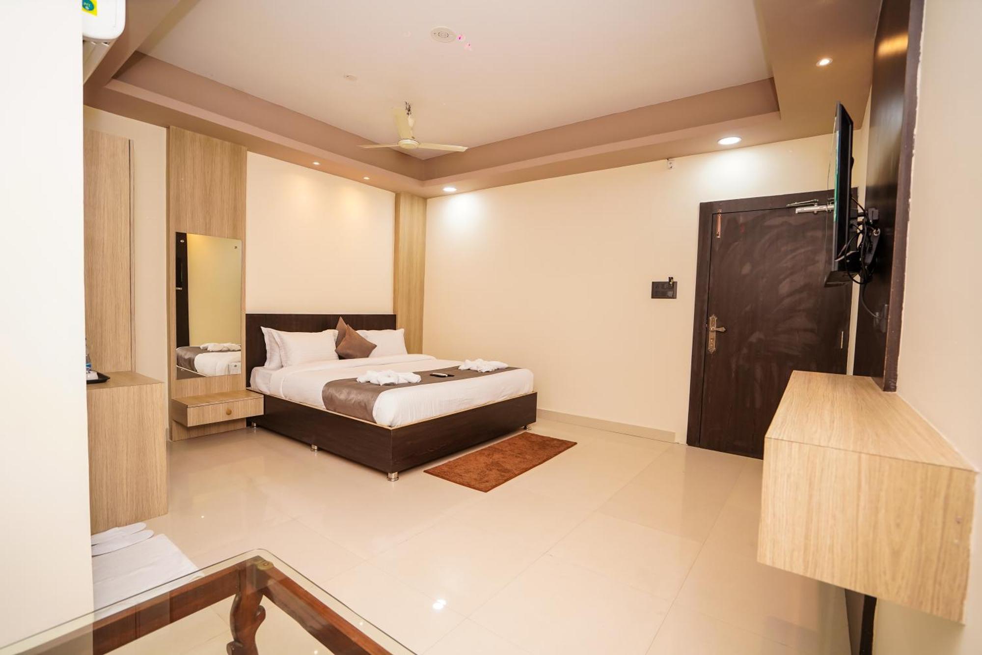 Hotel Middleton Nxt Bhuvanesvar Kültér fotó